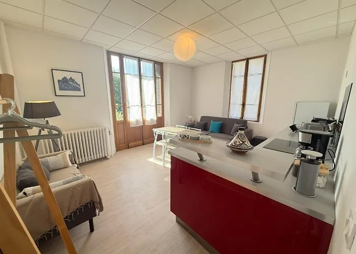 Le Cathedral Hyper Centre Parking Balcon Appartement Saint-Jean-de-Maurienne